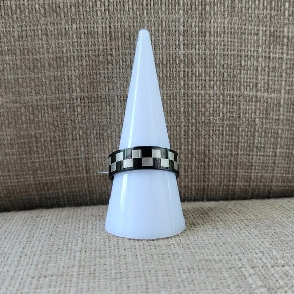 Fashion Ring Finger Band Checker Black/Silver Tone Fashion Jewelry Size 10 NWT - Picture 10 of 10